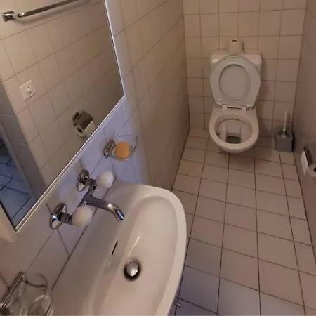 Wunderschöne Mit Privatstrand * Spiez