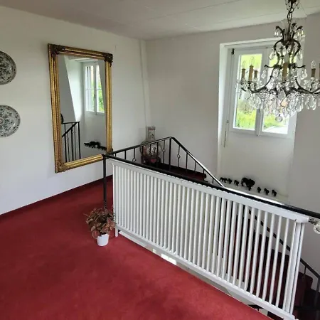 Wunderschoene Mit Privatstrand Villa *