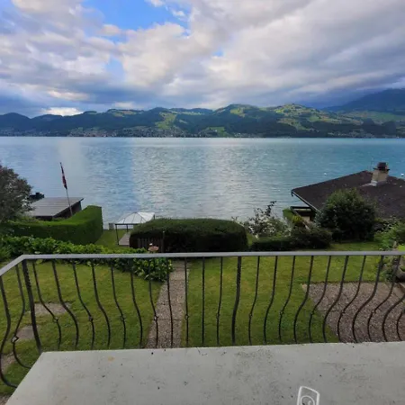Wunderschoene Mit Privatstrand
