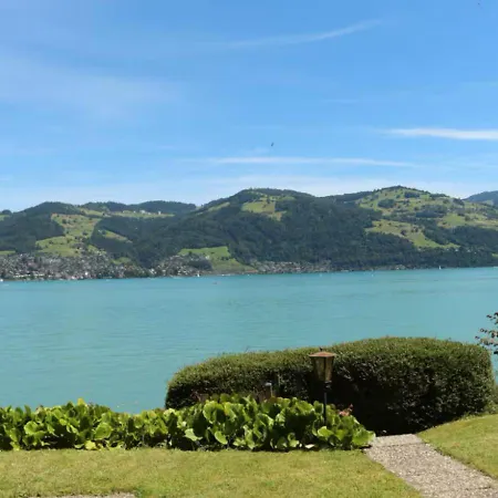 Wunderschoene Mit Privatstrand Spiez