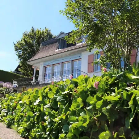 Wunderschoene Mit Privatstrand