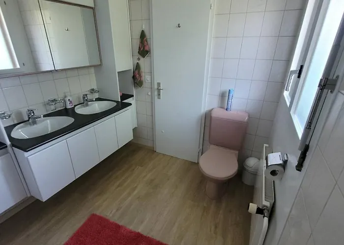 Wunderschoene Mit Privatstrand