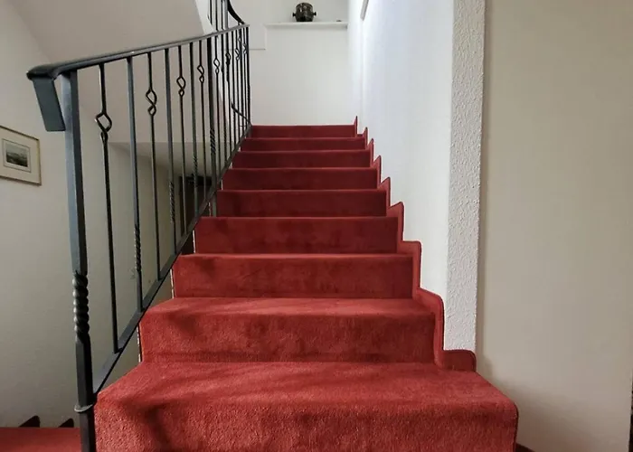 Wunderschoene Mit Privatstrand Spiez