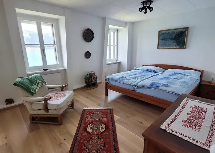 Wunderschoene Mit Privatstrand Spiez