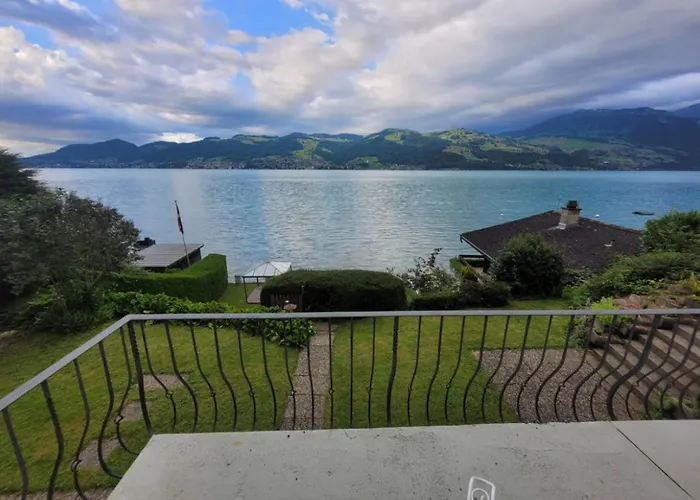 Wunderschoene Mit Privatstrand